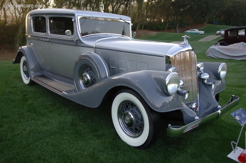 1933 Pierce-Arrow Model 836